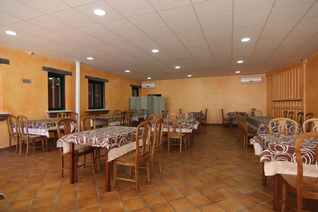 Hotel Rural Hojaranzos Tejeda Del Tietar ภายนอก รูปภาพ