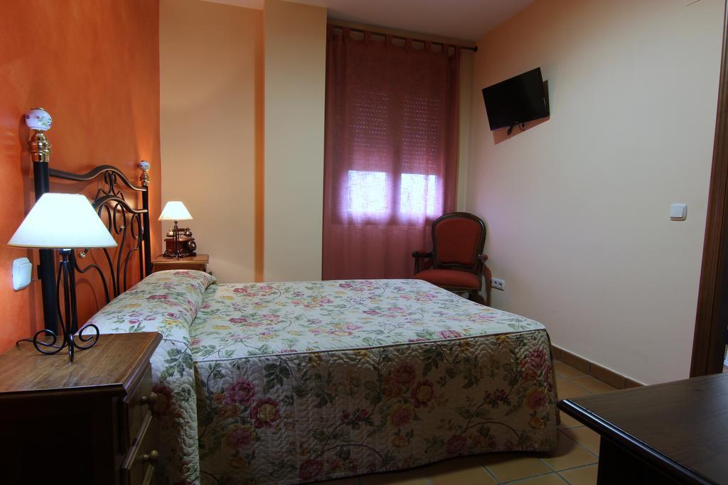 Hotel Rural Hojaranzos Tejeda Del Tietar ภายนอก รูปภาพ