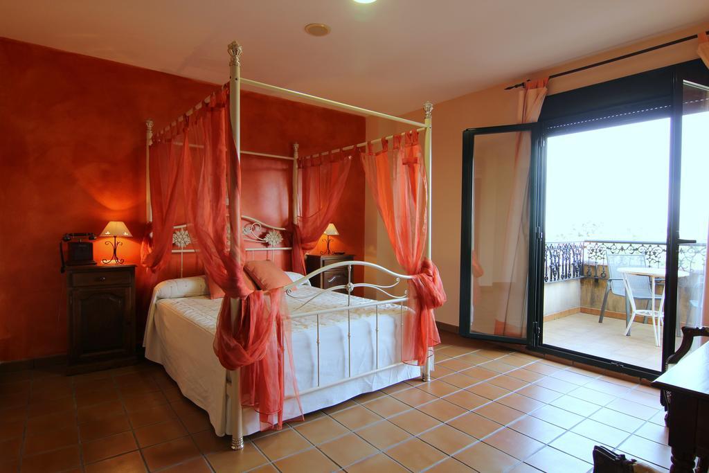 Hotel Rural Hojaranzos Tejeda Del Tietar ภายนอก รูปภาพ